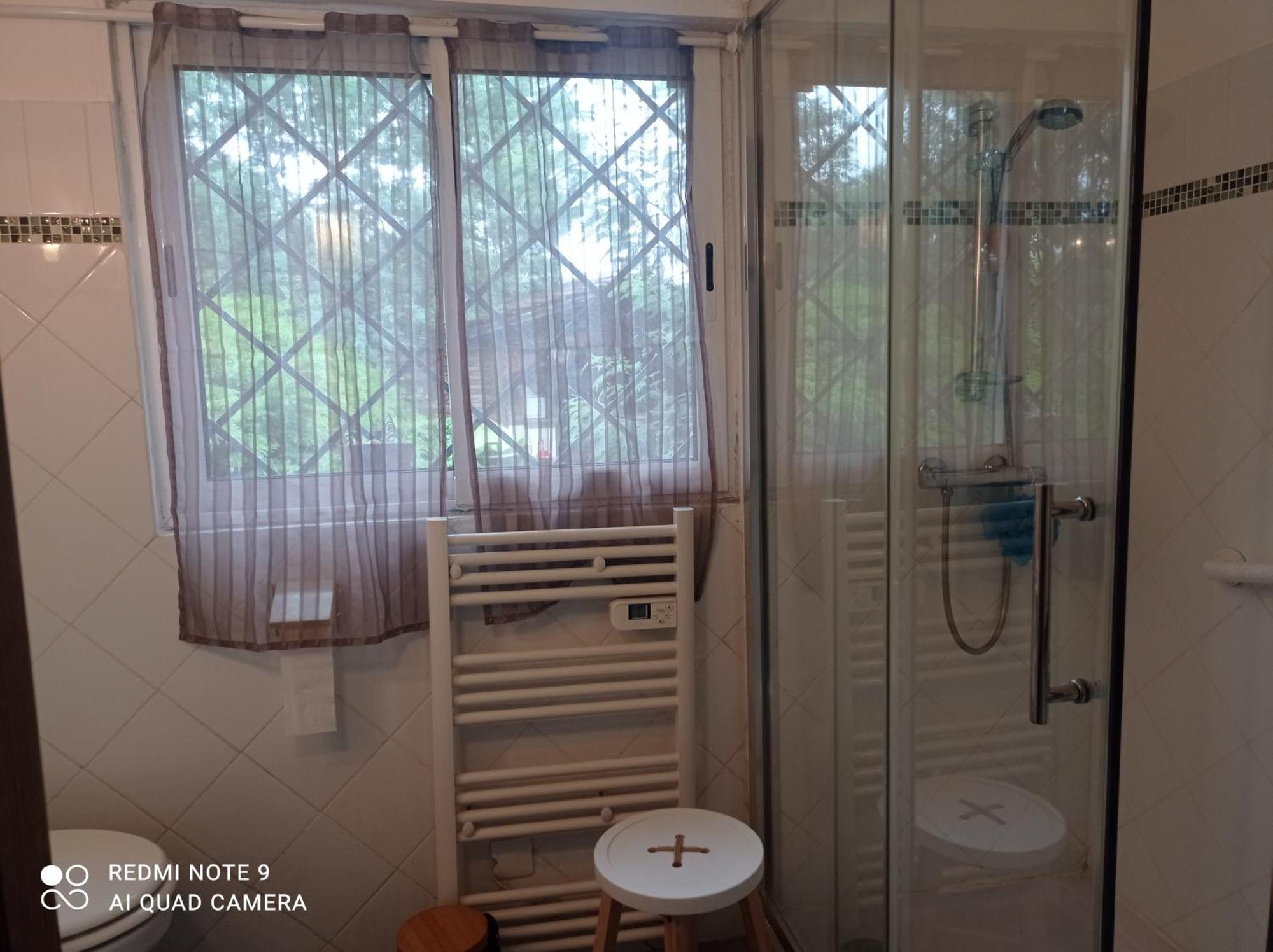 Holiday home Rez-de-jardin Piscine Chauffee Et Jardin Privatifs